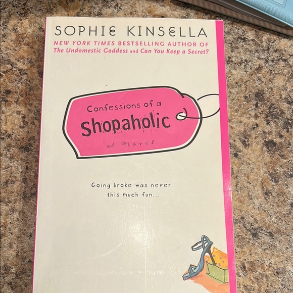 Sophie Kinsella Other - Confessions of a Shopaholic Book